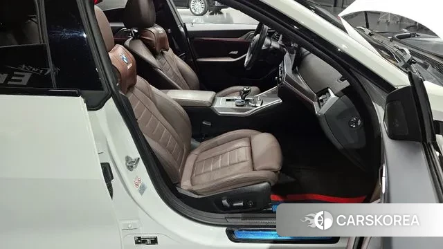 BMW i4 2023 Белый из Кореи, фото 2