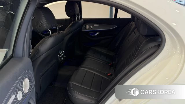 Mercedes-Benz E-Class W213 2022 Белый из Кореи, фото 2