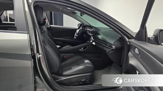 Hyundai The New Avante (CN7) 2023 Серый из Кореи, фото 2