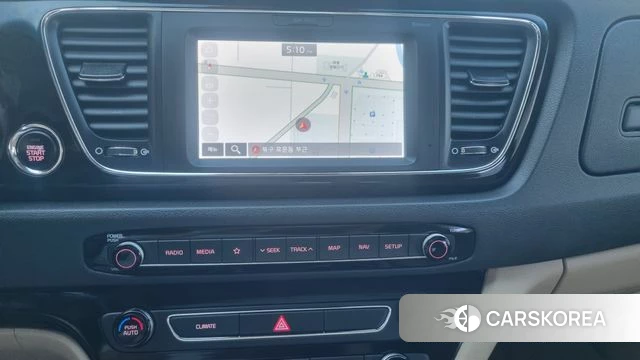 Kia The New Carnival 2018 Белый из Кореи, фото 2