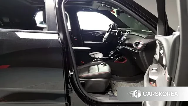 Chevrolet (GM Daewoo) Trailblazer 2023 Черный из Кореи, фото 2