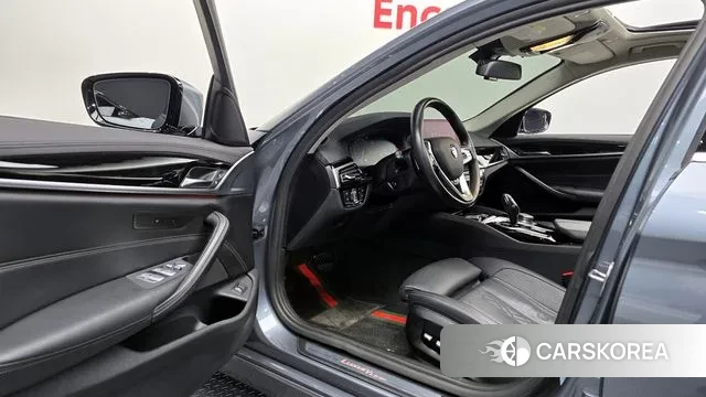 BMW 5 Series (G30) 2019 Серый из Кореи, фото 2