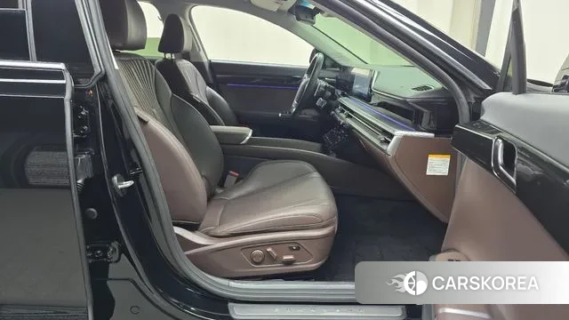 Hyundai Grandeur Hybrid (GN7) 2023 Черный из Кореи, фото 2