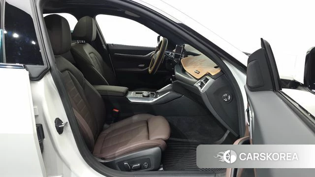 BMW 4 Series (G22) 2026 Белый из Кореи, фото 2