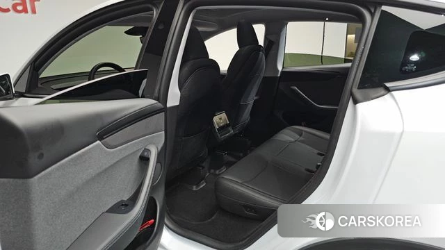 Tesla Model Y 2025 Белый из Кореи, фото 2