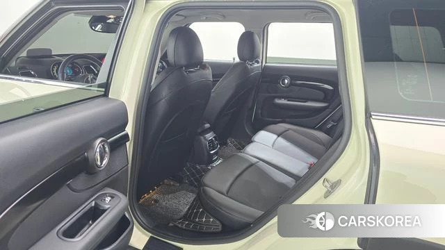 Mini Cooper Clubman 2021 Жемчужный цвет из Кореи, фото 2