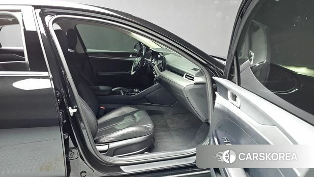 Kia K5 3rd generation 2023 Черный из Кореи, фото 2