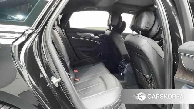 Audi A6 (C8) 2020 Черный из Кореи, фото 2