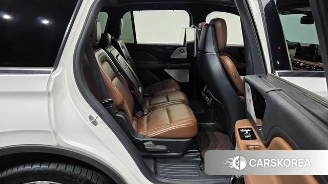 Lincoln Aviator 2nd generation 2020 Белый из Кореи, фото 2