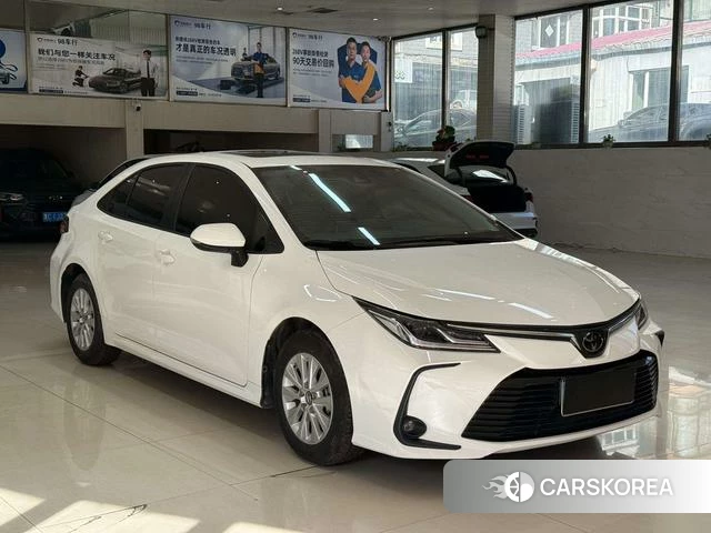 Toyota Corolla 2021 Белый из Китая, фото 2