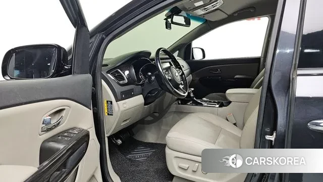 Kia The New Carnival 2018 Серый из Кореи, фото 2