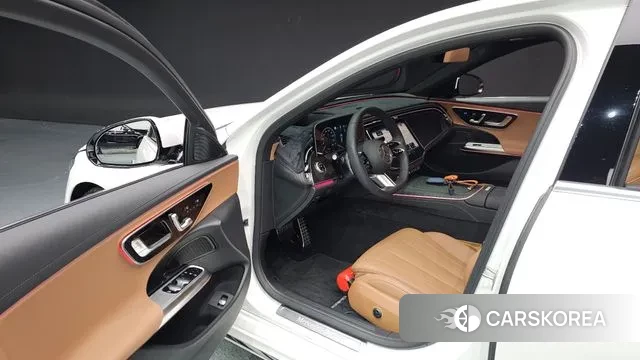 Mercedes-Benz E-Class W214 2025 Белый из Кореи, фото 2