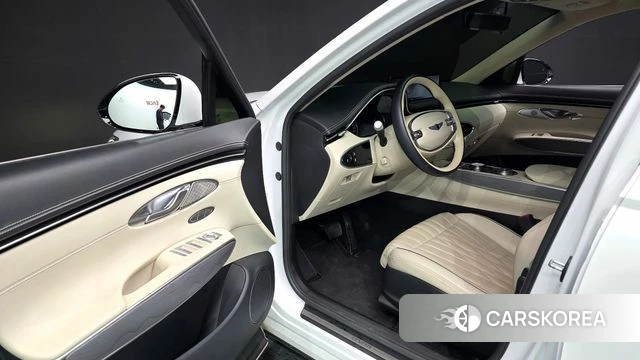 Genesis GV70 2021 Белый из Кореи, фото 2