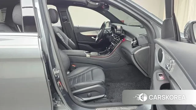 Mercedes-Benz GLC-Class X253 2021 Белый из Кореи, фото 2