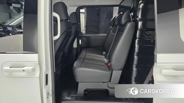 Hyundai Staria 2023 Белый из Кореи, фото 2