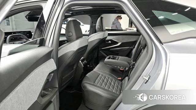 Peugeot 3008 Third generation 2025 Серебристо-серый из Кореи, фото 2