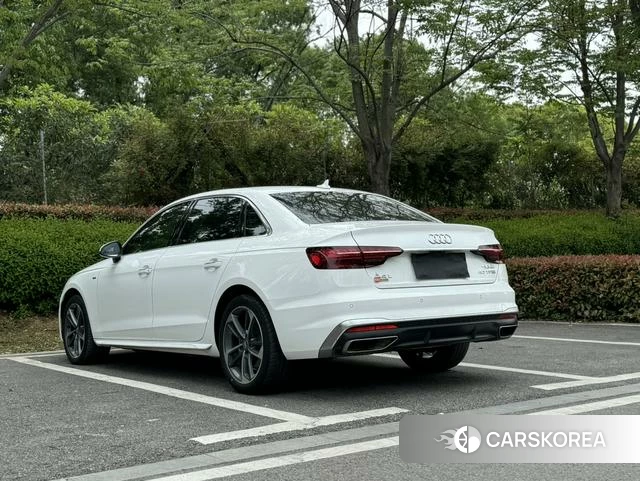 Audi A4L 2021 Белый из Китая, фото 2