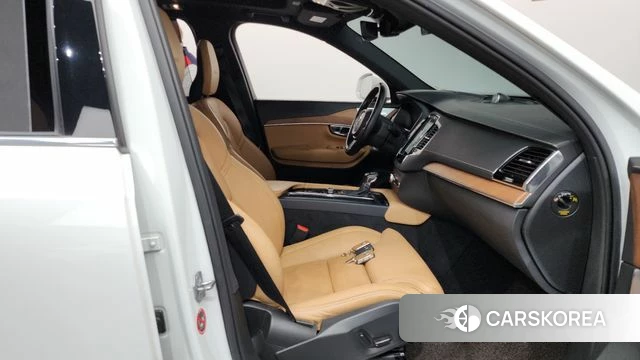 Volvo XC90 second Generation 2018 Белый из Кореи, фото 2
