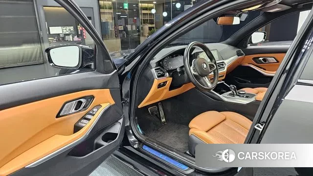 BMW 3 Series (G20) 2022 Черный из Кореи, фото 2