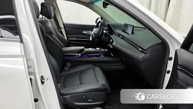 Genesis GV70 2022 Белый из Кореи, фото 2