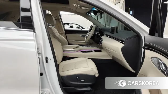 Genesis GV70 2021 Белый из Кореи, фото 2