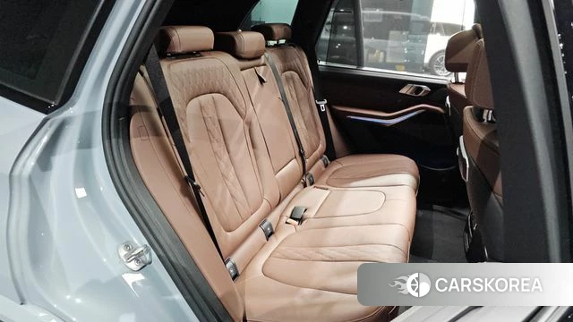 BMW X5 (G05) 2026 Светло-серебряный цвет из Кореи, фото 2