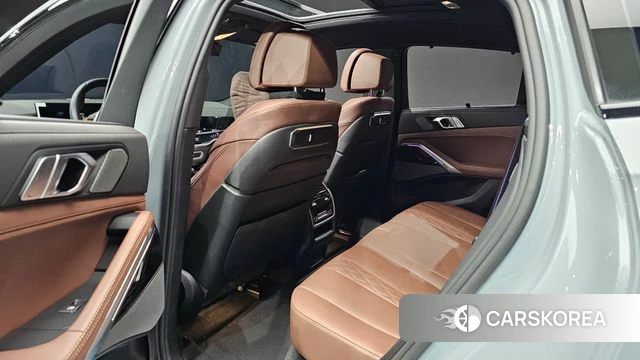 BMW X6 (G06) 2026 Серебристо-серый из Кореи, фото 2