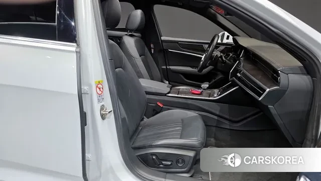 Audi A6 (C8) 2021 Белый из Кореи, фото 2