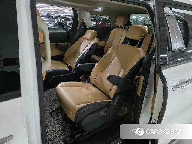 Kia Carnival 4th generation 2022 Белый из Кореи, фото 2