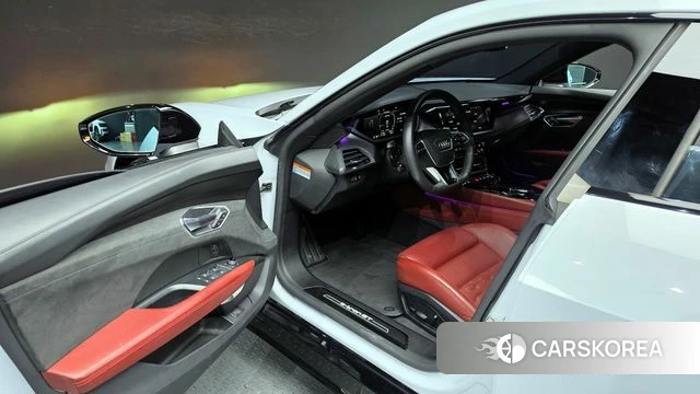 Audi e-Tron GT 2022 Белый из Кореи, фото 2