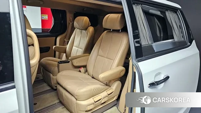 Kia The New Carnival 2019 Белый из Кореи, фото 2