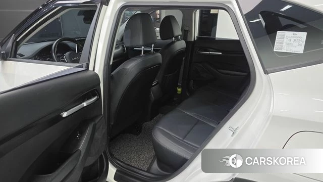 Kia Seltos 2022 Белый из Кореи, фото 2