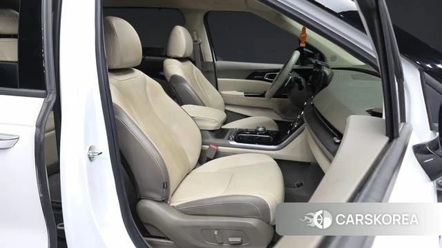 Kia Carnival 4th generation 2023 Белый из Кореи, фото 2