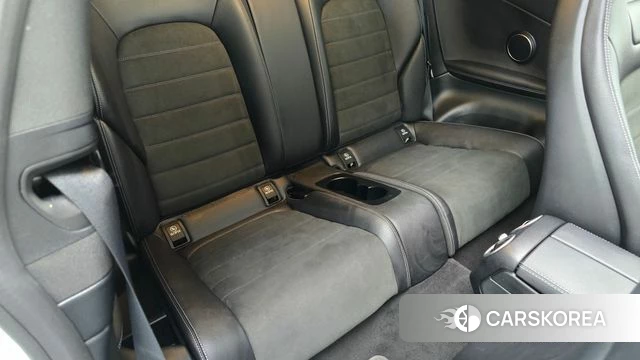 Mercedes-Benz C-Class W205 2021 Белый из Кореи, фото 2