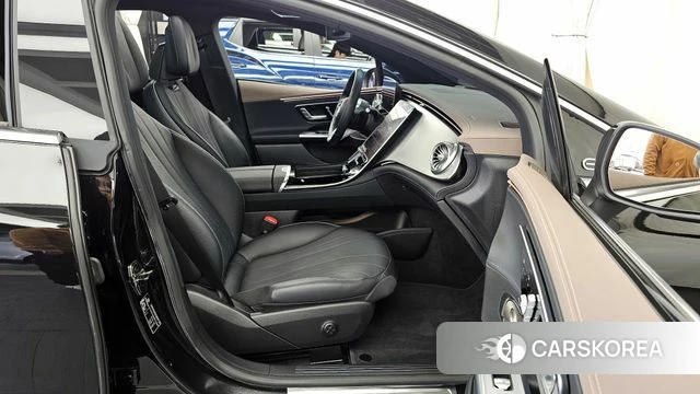 Mercedes-Benz EQE V295 2023 Черный из Кореи, фото 2