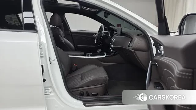 Kia Stinger Meister 2023 Белый из Кореи, фото 2