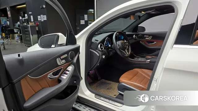 Mercedes-Benz GLC-Class X253 2021 Белый из Кореи, фото 2