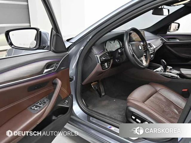 BMW 5 Series (G30) 2018 Серый из Кореи, фото 2