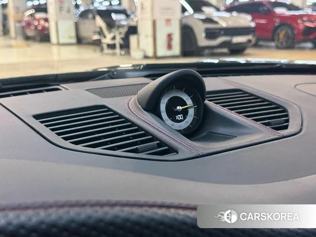 Porsche 911(992) 2026 Зеленый из Кореи, фото 2