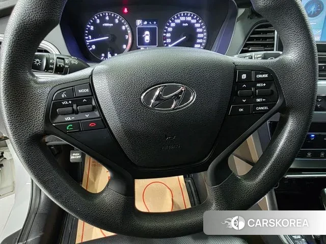 Hyundai LF Sonata 2018 Белый из Кореи, фото 2