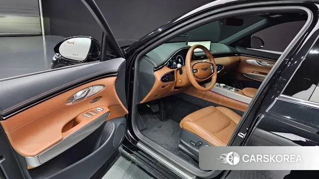 Genesis GV70 2024 Черный из Кореи, фото 2