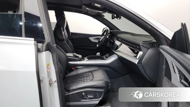 Audi Q8 (4M) 2021 Белый из Кореи, фото 2