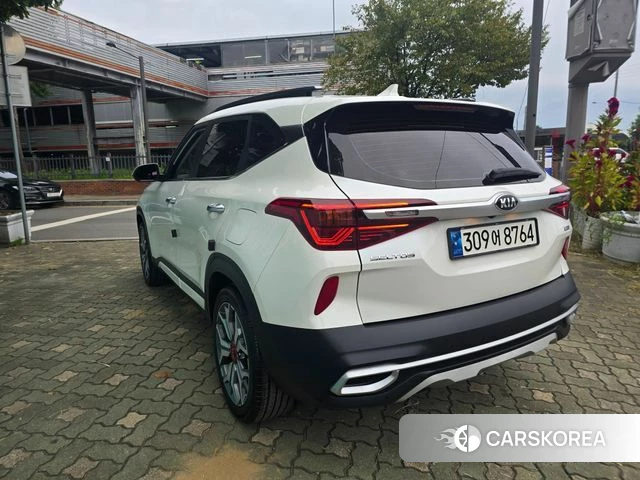 Kia Seltos 2020 Жемчужный цвет из Кореи, фото 2