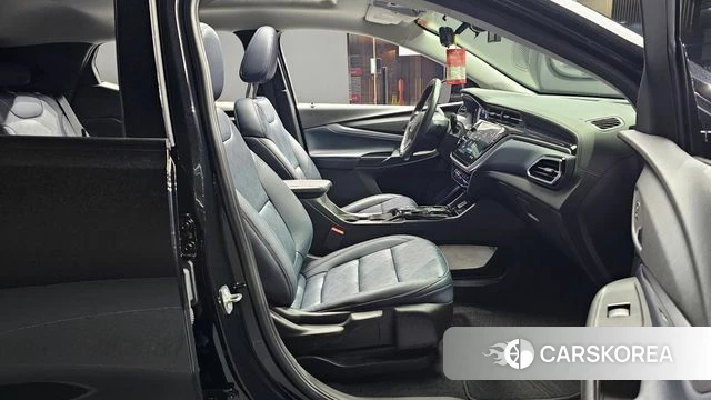 Chevrolet (GM Daewoo) Bolt EUV 2023 Черный из Кореи, фото 2