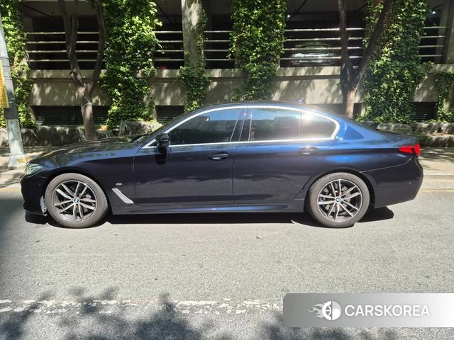 BMW 5 Series (G30) 2021 Черный из Кореи, фото 2