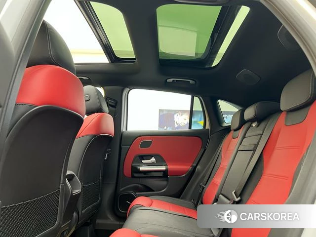Mercedes-Benz GLA AMG 2023 Серебристо-серый из Китая, фото 2