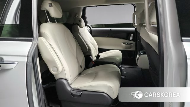 Kia Carnival 4th generation 2023 Белый из Кореи, фото 2