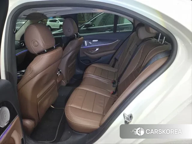 Mercedes-Benz E-Class W213 2019 Белый из Кореи, фото 2