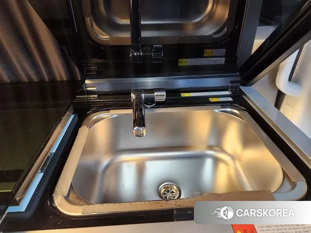 Hyundai Staria 2024 Белый из Кореи, фото 2