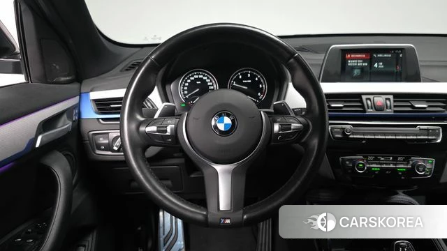 BMW X1 (F48) 2019 Черный из Кореи, фото 2
